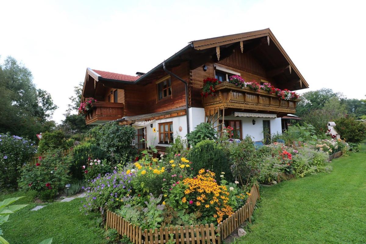 Ferienwohnung Haus Blumenfeld-Schwaiger Übersee Exterior foto