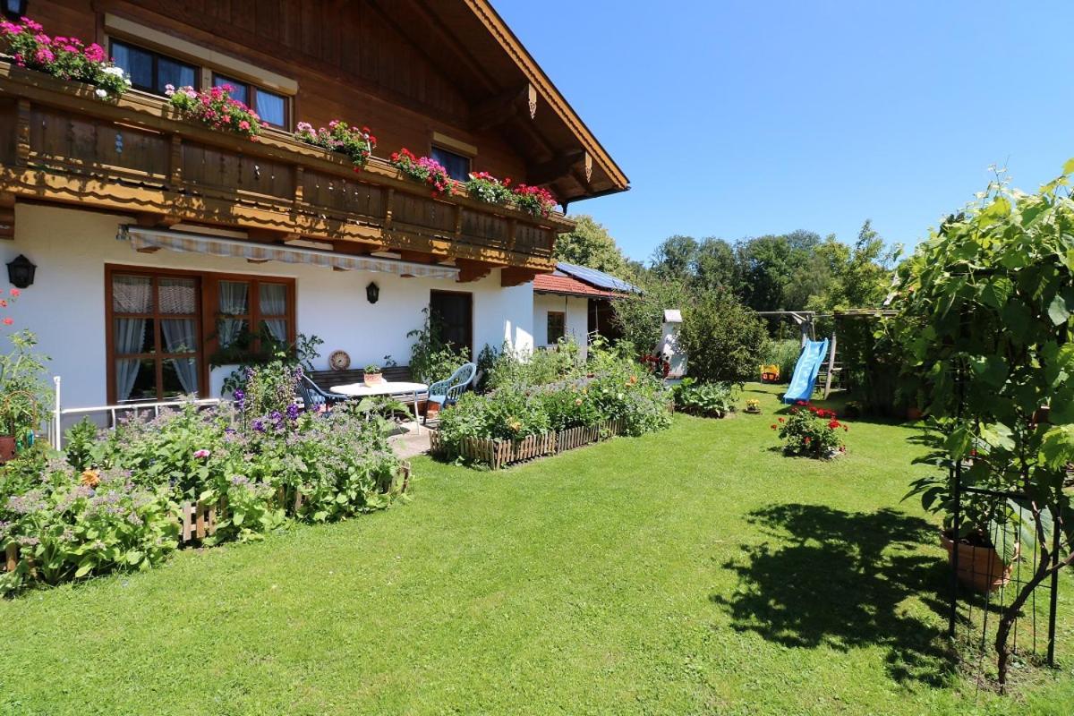 Ferienwohnung Haus Blumenfeld-Schwaiger Übersee Exterior foto