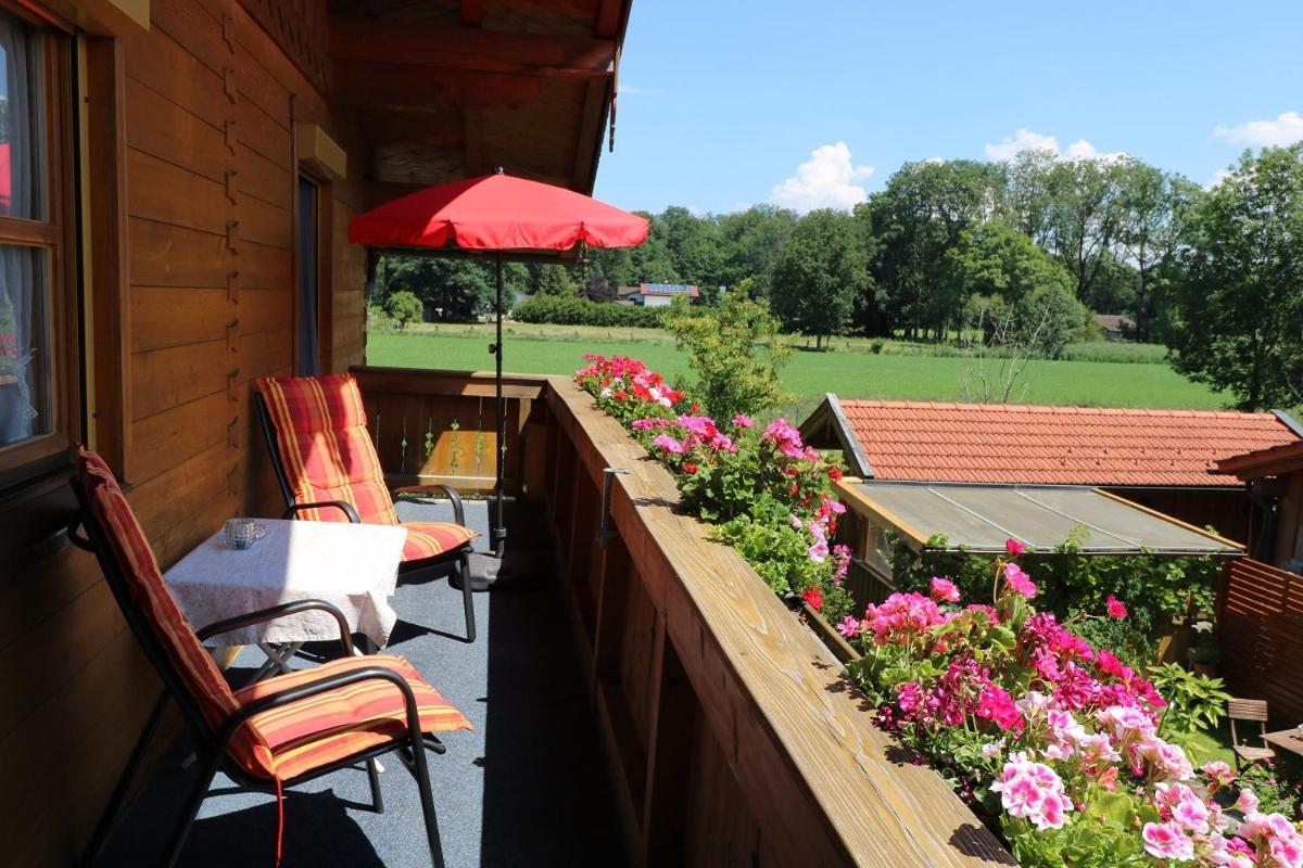 Ferienwohnung Haus Blumenfeld-Schwaiger Übersee Exterior foto